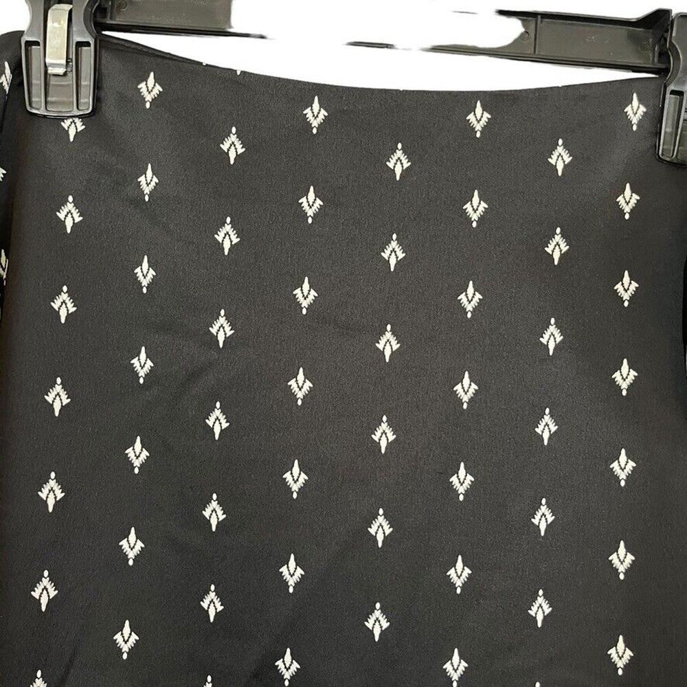 Ann Taylor Loft Plus Womens Black White Satin Midi Flare Side Zip Skirt sz 18 - Picture 6 of 15